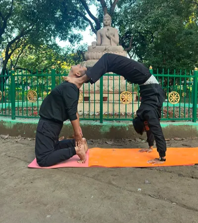 200 hour yoga teacher training course in Dehradun illustration
